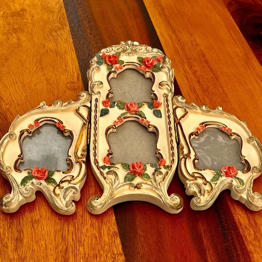 Vintage 3 D folding  Victorian style with roses pictures frame